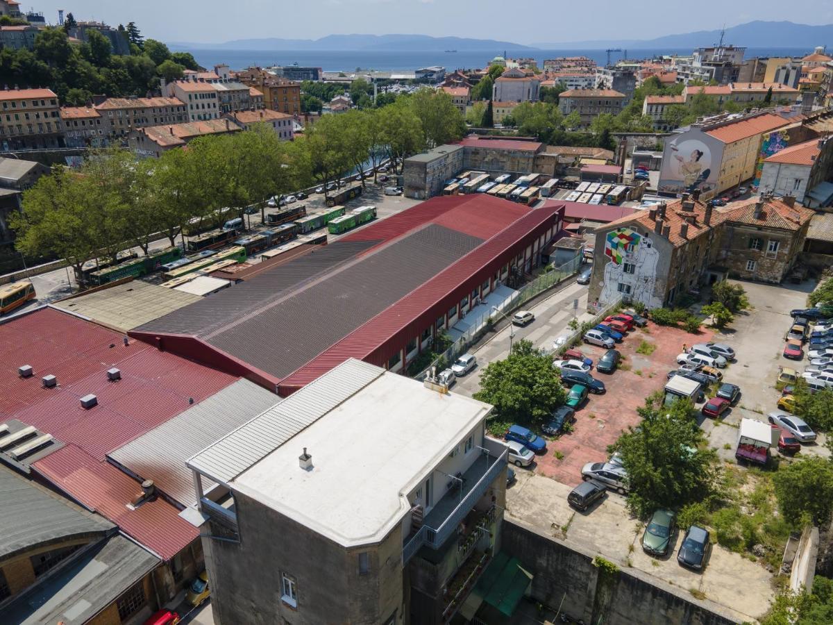 Stunning Apartment In Quiet Street Near Center With Free Parking 4 Floor Rijeka Exterior photo